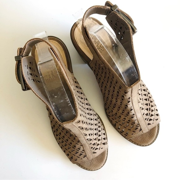 Vince Camuto Triana Block Heel - Picture 4 of 14